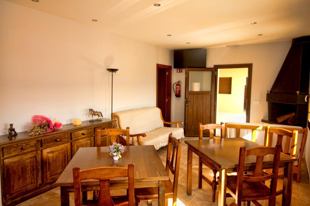 Casa Codeta Pension La Almunia de San Juan Buitenkant foto